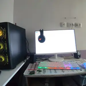 Персональный Компьютер core i5 4690 Rx 570 4gb ram 16 gb ssd128gb, Душанбе