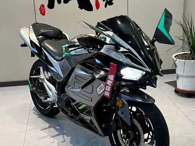 Мотоцикл Kawasaki Ninja, Душанбе