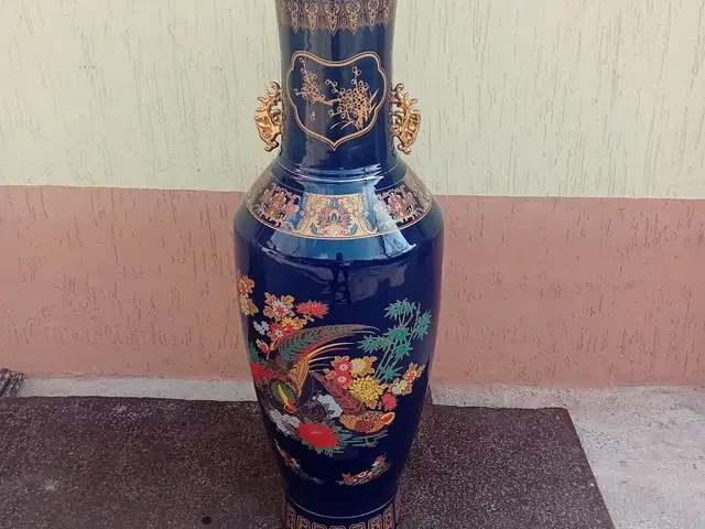 Ваза, Душанбе