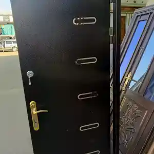 Дверь, Душанбе