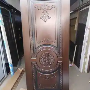 Дверь из Шпона, Душанбе