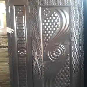 Железная дверь, Душанбе