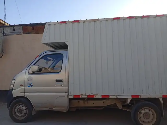 Бортовой автомобиль Танген 2014, Душанбе