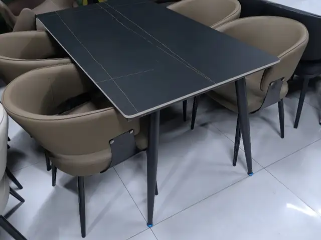 Столы, стулья, Душанбе