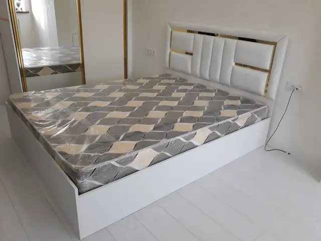 Двуспальная кровать, Душанбе