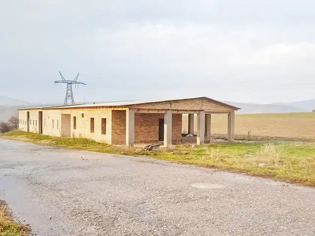 Ферма, 8,5 га земли, Ваҳдат
