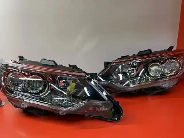 Передние фары на Toyota Camry 5 Эксклюзив, Душанбе