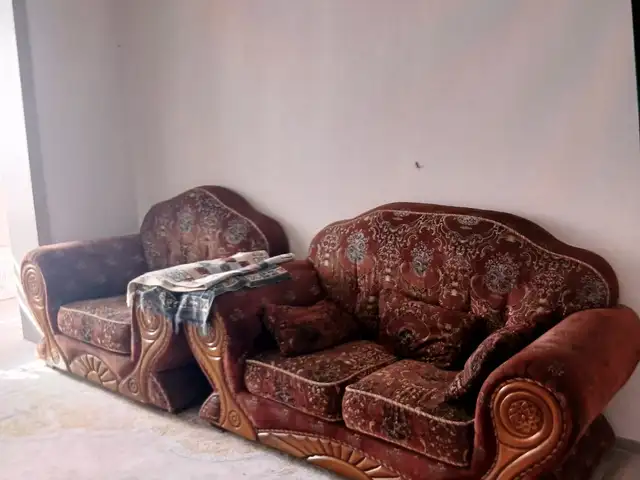 Диван и кресло, Душанбе