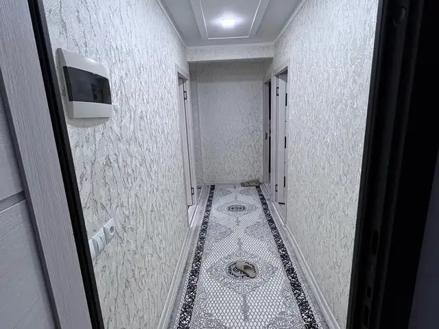 4-комн. квартира, 4 этаж, 75м², 102 мкр, Душанбе