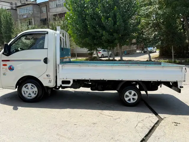 Бортовой автомобиль Porter, 2009, Вахдат
