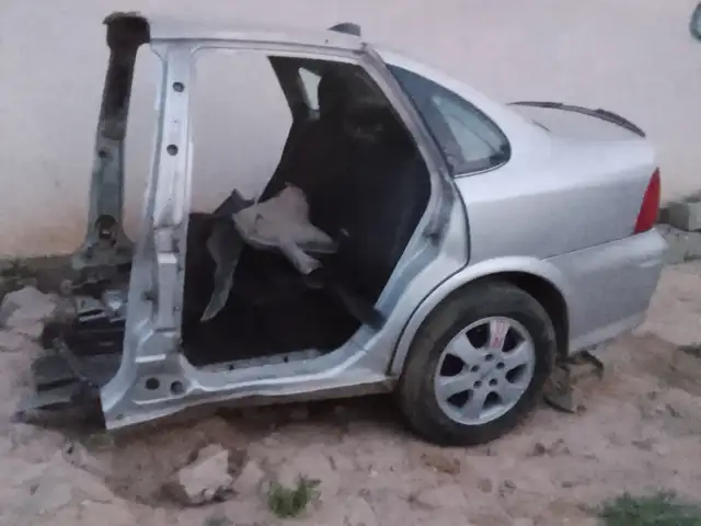 Задняя часть Opel Vectra B, Душанбе