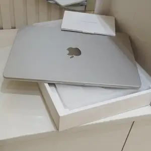 Ноутбук Apple MacBook air with Apple M3 chip, Душанбе