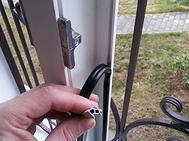 Замена резины на пластиковых окнах и дверей, Душанбе