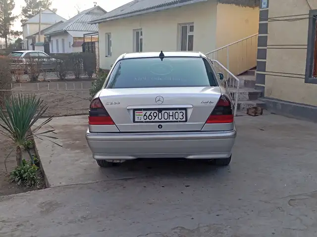 Mercedes-Benz C class