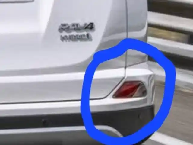 Противотуманка от Toyota rav 4, Душанбе