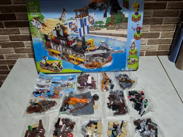 Лего конструктор из серии My World аналог Minecraft, Пиратский корабль. 724pcs, Душанбе