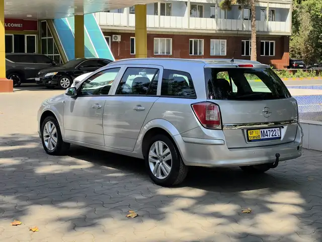 Opel Astra H, 2009, Турсунзода - 2