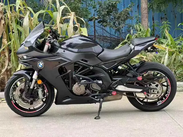 Мотоцикл BMW, Душанбе