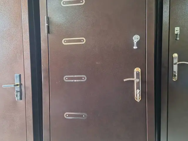 Дверь, Душанбе