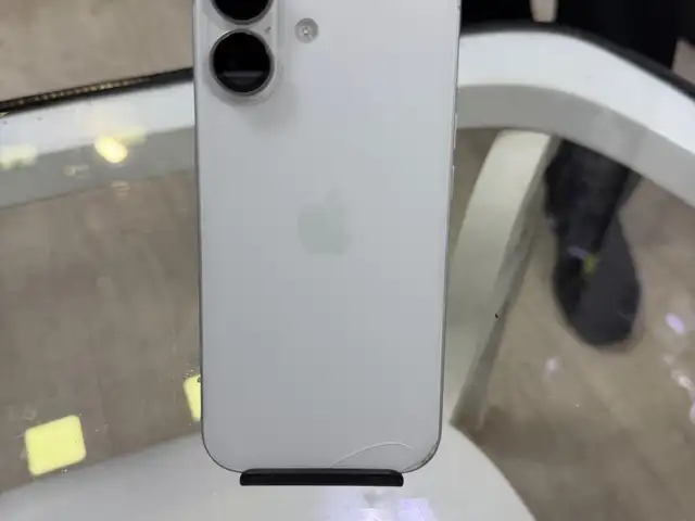 Apple iPhone 17, 256 gb, White, Турсунзаде