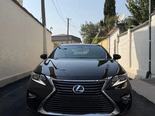 Lexus ES series