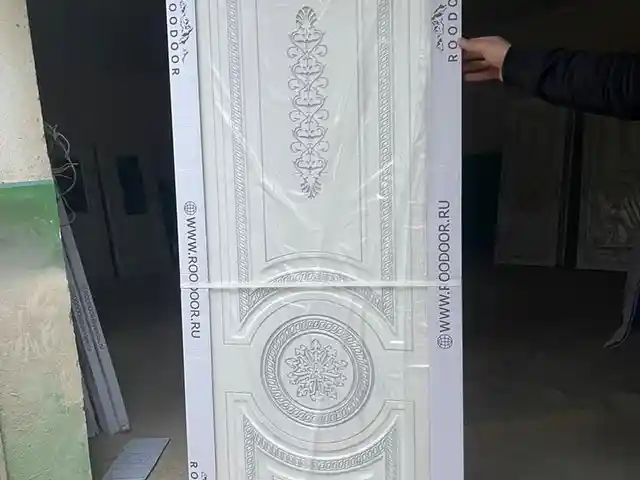 Эмалированная дверь, Душанбе