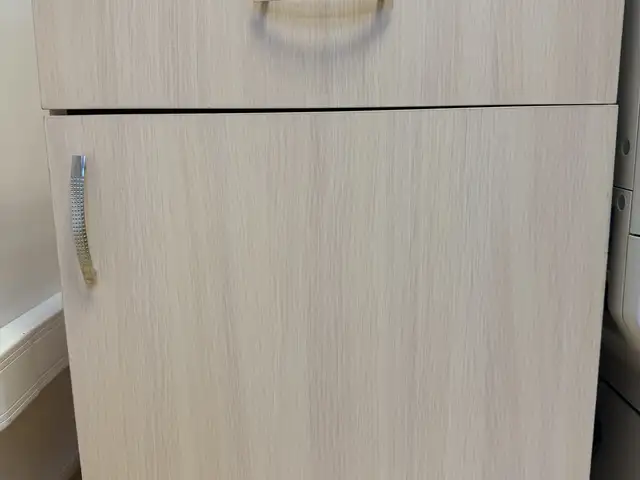 Тумбочка на роликах, Душанбе