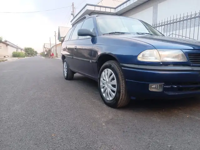 Opel Astra F