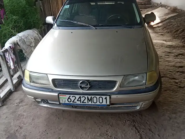 Opel Astra F