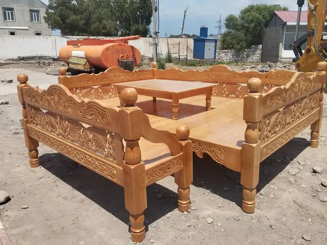 Тапчан с стол и стулья, Исфара