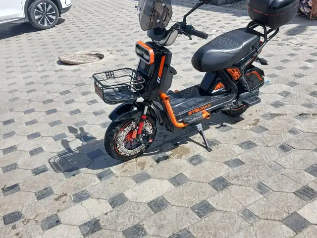 Скутер, Вахдат
