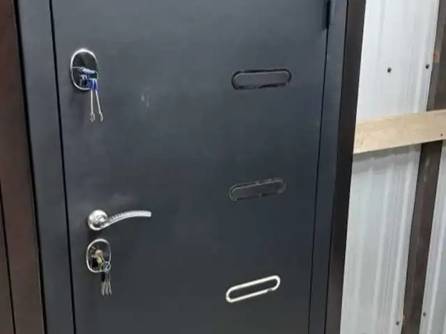 Дверь, Душанбе