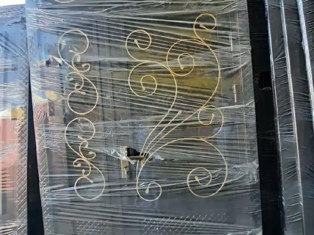 Дверь, Душанбе