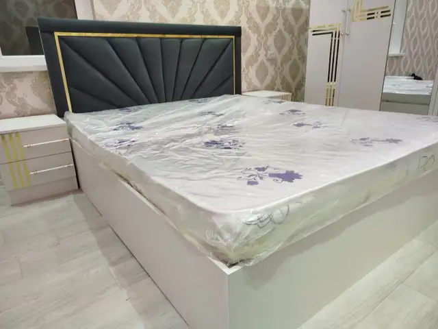 Двуспальная кровать, Душанбе
