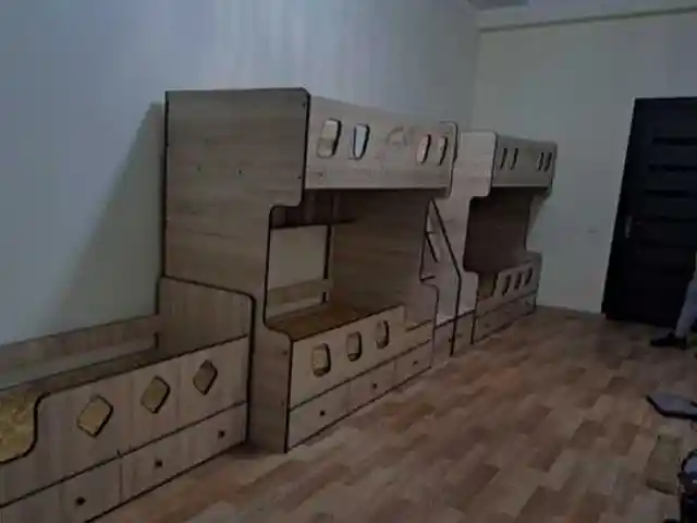Двухъярусная кровать, Душанбе