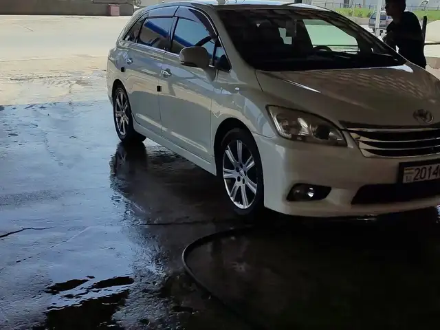 Toyota Mark X ZiO
