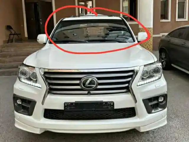 Лобовое стекло от Lexus LX570, Душанбе