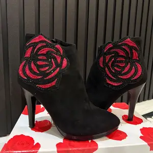 Женские ботинки, Хуҷанд