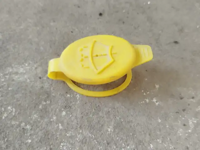 Крышка омывателя Opel, Худжанд