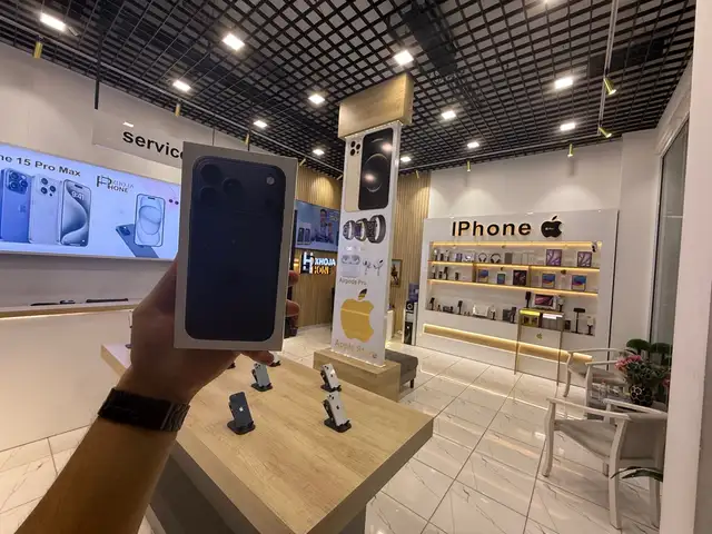 Apple iPhone 17 Pro, 256 gb, Deep Blue, Душанбе