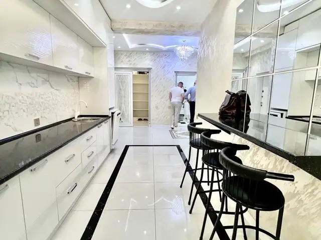 3-комн. квартира, 5 этаж, 147м², Исмоили Сомони, Вефацентр, Душанбе