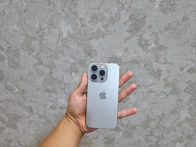Apple iPhone 15 Pro, 256 gb, Natural Titanium, Хуҷанд