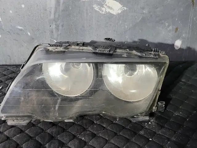 Фара от BMW, Худжанд