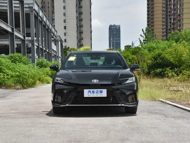 Toyota Camry, 2026, Душанбе - 4