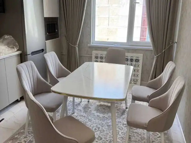Стол и стулья, Душанбе