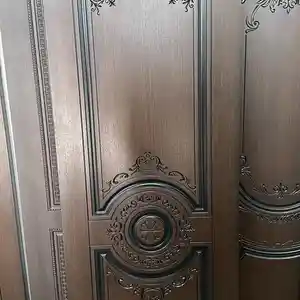 Дверь Шпон, Душанбе