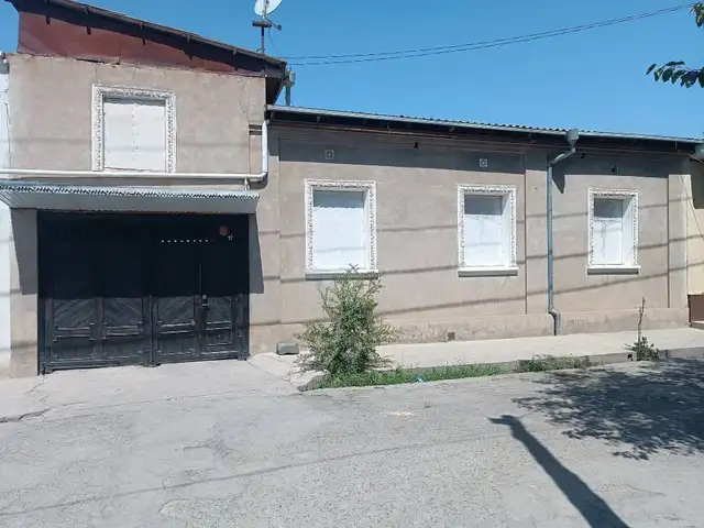 1 этажн. 9-комн. дом, 4 сотки, Себзор, Чахорчарог, Хуҷанд