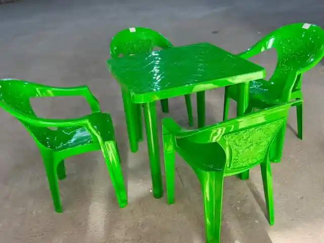 Стол и стулья на 4 персон, Душанбе