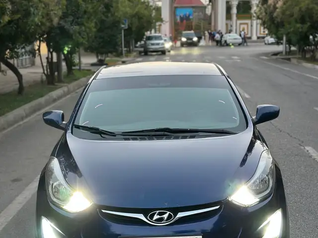 Hyundai Elantra