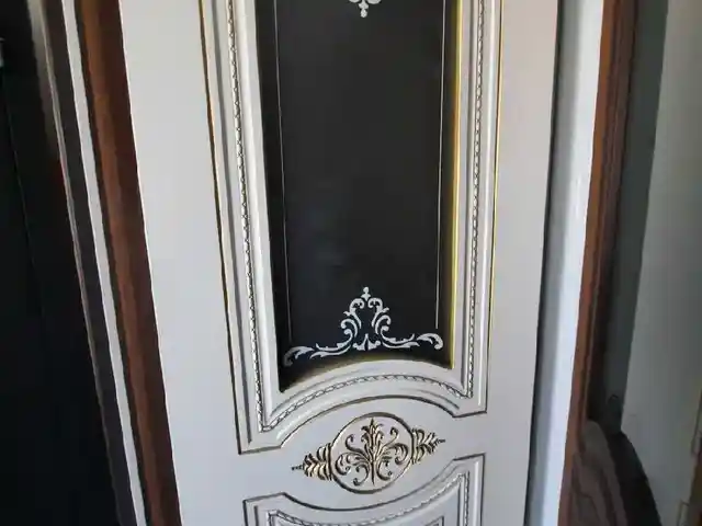 Дверь, Душанбе